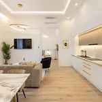 Exclusive & Prestigious W/ Balcony Budapest