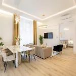 Appartement Exclusive & Prestigious W/ Balcony