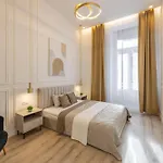 Exclusive & Prestigious W/ Balcony Appartement Budapest