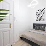 Exclusive & Prestigious W/ Balcony Appartement *