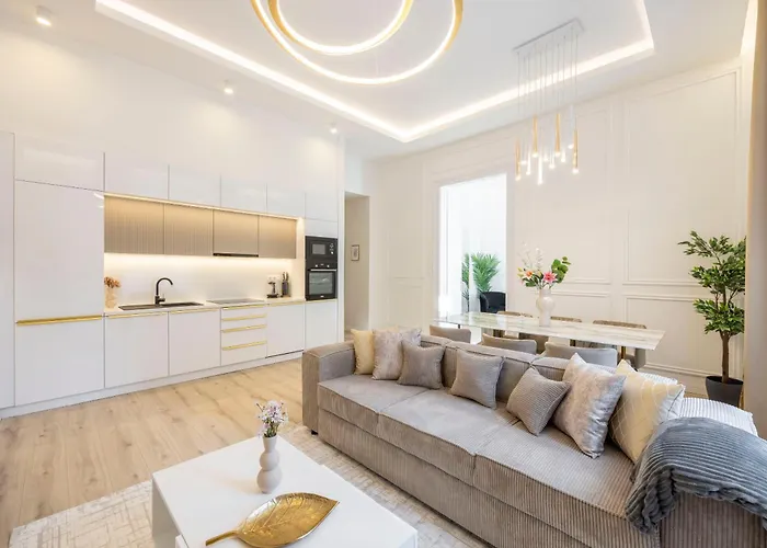 Exclusive & Prestigious W/ Balcony Appartement *