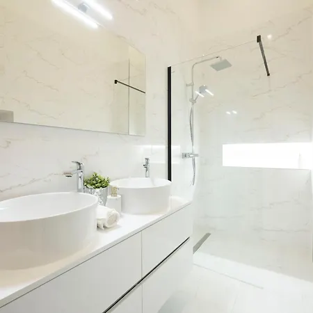 Lägenhet Exclusive & Prestigious W/ Balcony Budapest